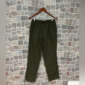 Green Amazon Essentials Sweatpants in Medium
